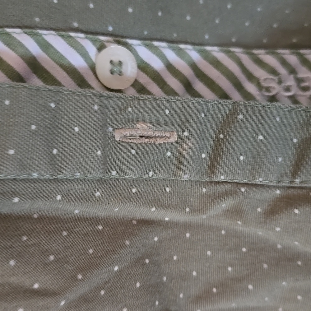 Dockers Olive Green Dot Button Down Long Sleeve Shirt Size Medium - Picture 7 of 9